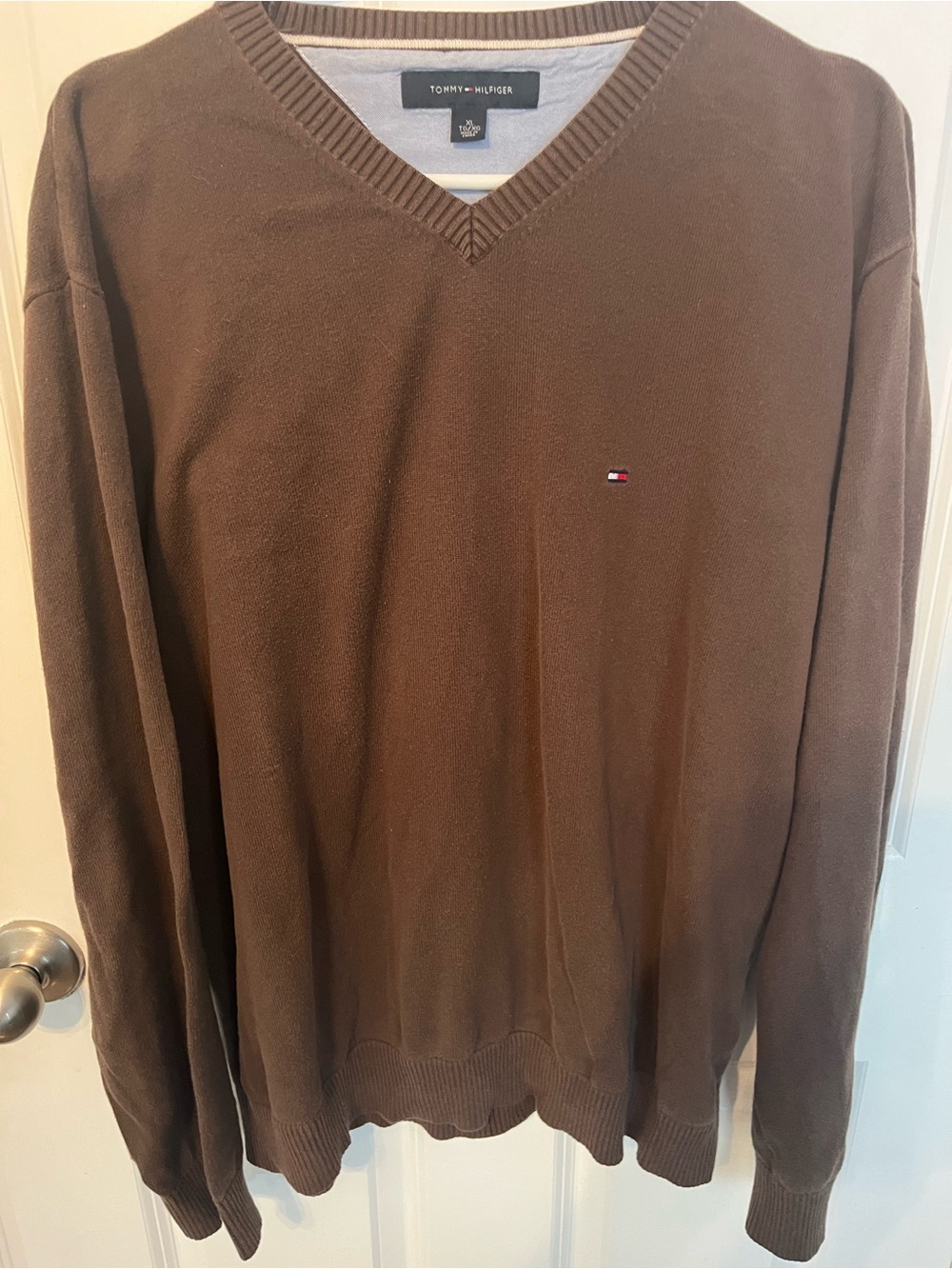 Tommy Hilfiger Men's Chocolate Brown V-Neck Sweater